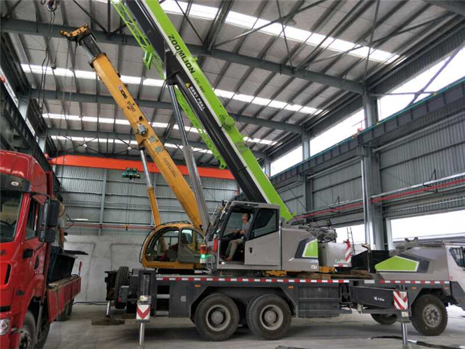 蓝山县高空车出租需要注意哪些安全事项？