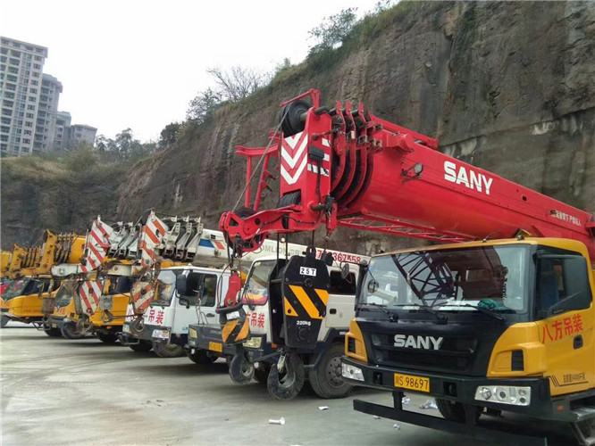 蓝山县吊车出租按什么计费？台班费、单次费、里程费怎么算？